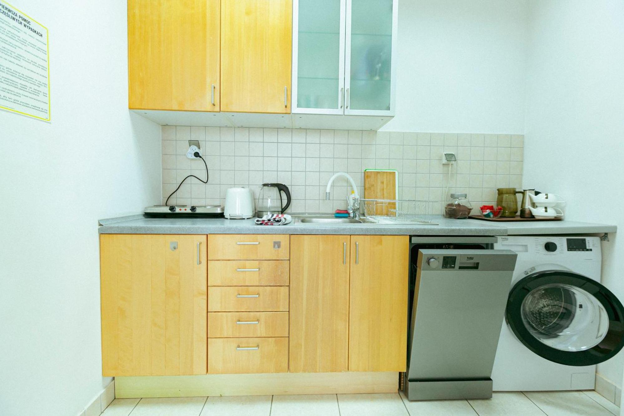Hostel Metro Kabaty วอร์ซอ ภายนอก รูปภาพ