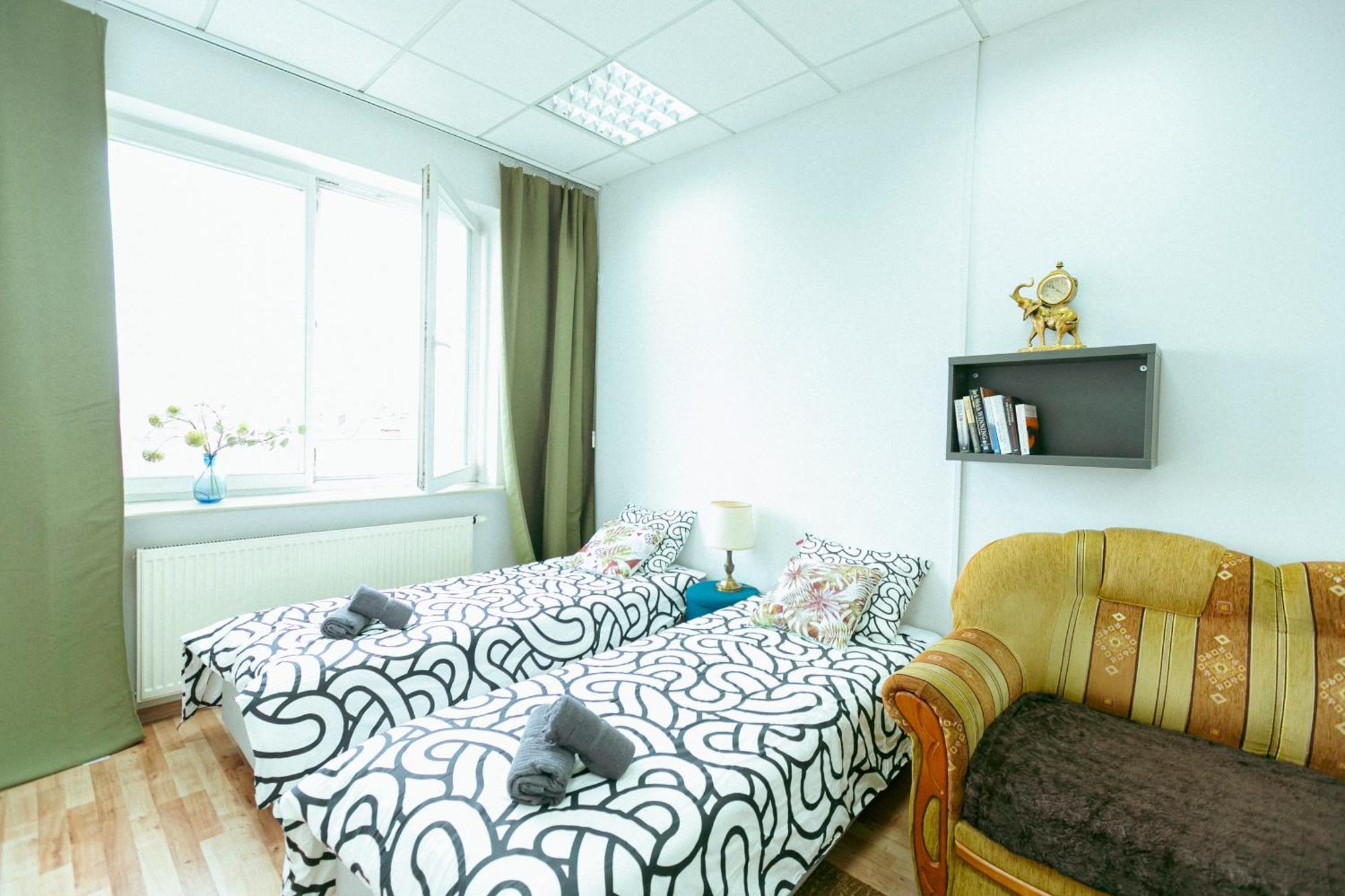 Hostel Metro Kabaty วอร์ซอ ภายนอก รูปภาพ